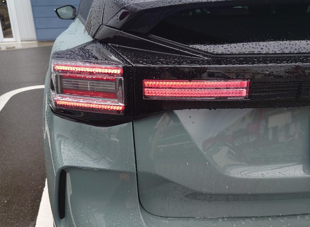 【NEW CITROEN C4 HYBRID】