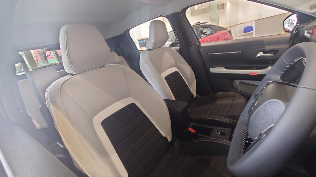 【展示車入れ替えました&3月限定スペシャルオファー開催中✨️】  