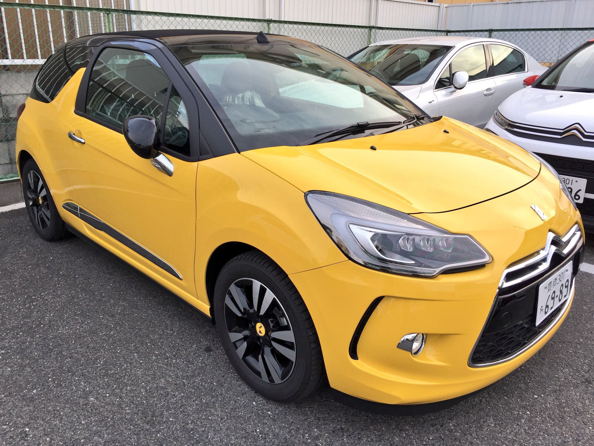 DS3 カブリオCHIC 認定中古車！