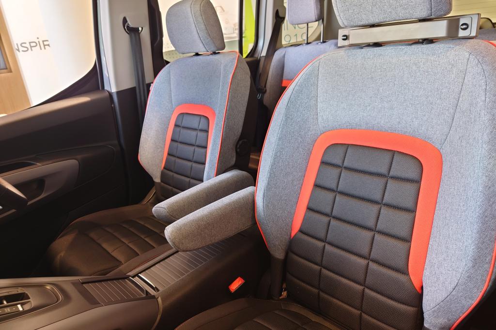 NEW BERLINGO アクアグリーン✨️